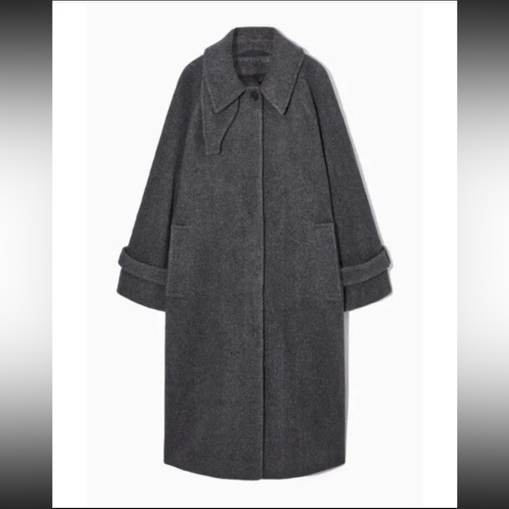 COS rounded Long Wool Coat - Picture 2 of 16
